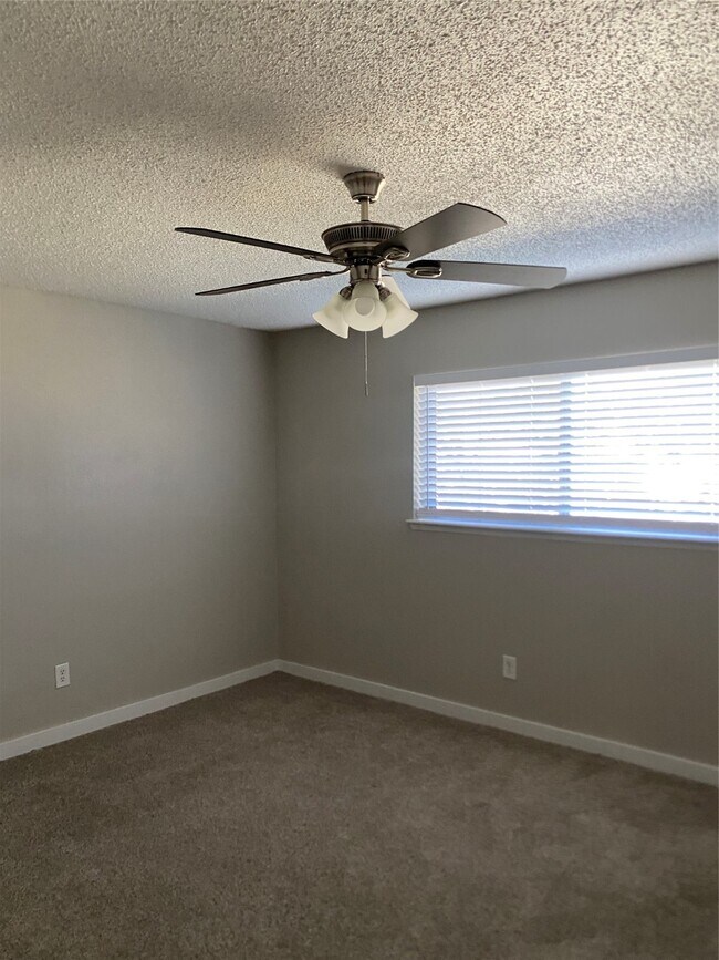 Building Photo - 4935 Quailgate Dr