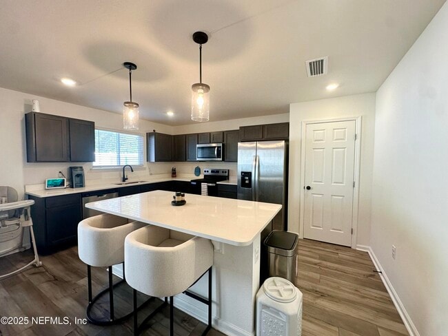 Building Photo - 960 Panther Lk Pkwy