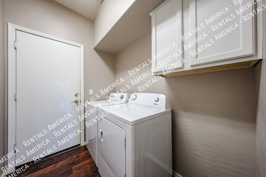 Building Photo - 16869 S 30th Ave