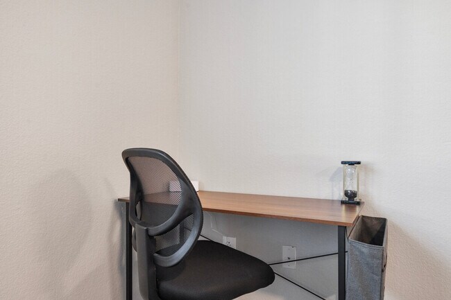 Building Photo - 15 W Villa Rita Dr