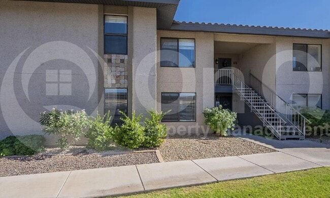 Primary Photo - 1402 E Guadalupe Rd