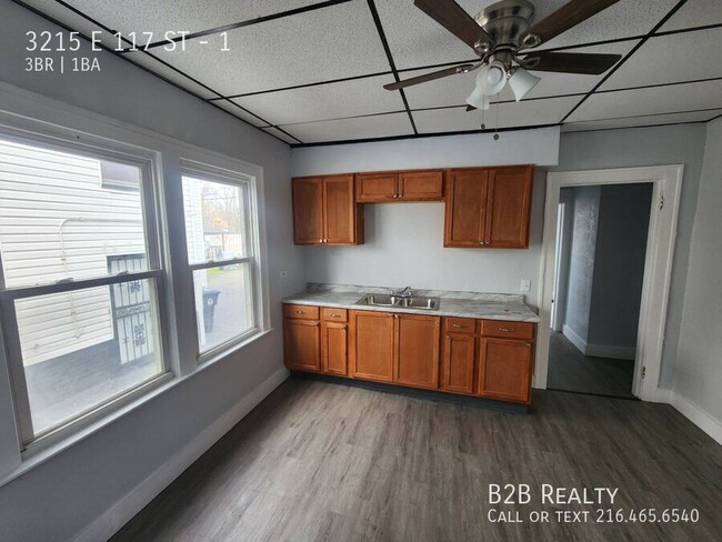 Building Photo - 3215 E 117th St