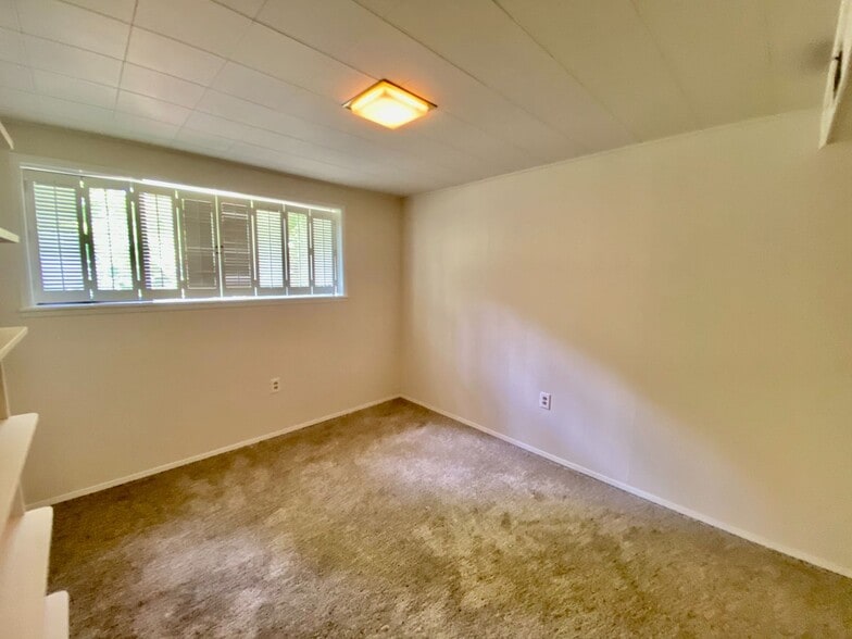 Building Photo - Bellevue Home!!!