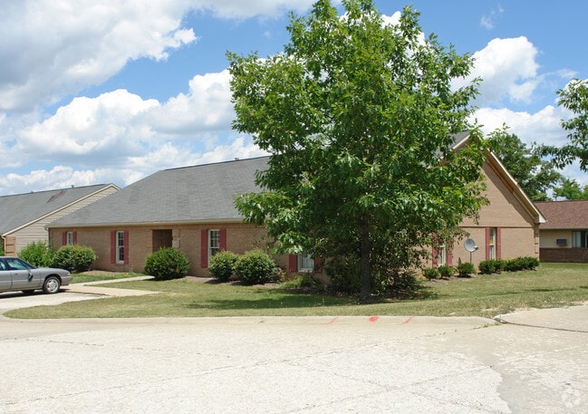 Primary Photo - 245-247 Northland Dr