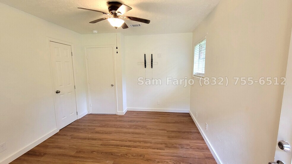 Building Photo - 2100 Hill Top Ct