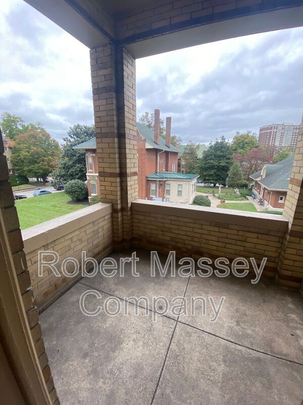 Building Photo - 2014 Cherokee Pkwy