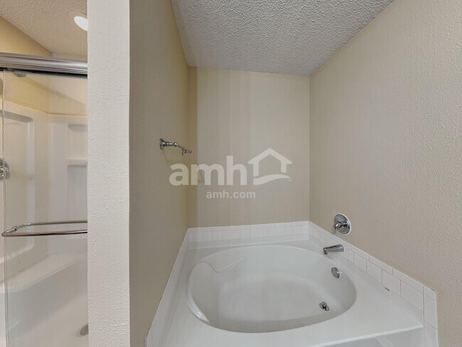 Building Photo - 12897 E 131st St