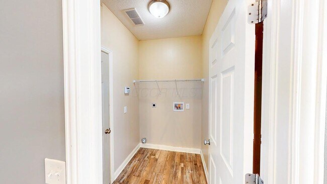 Building Photo - 5876 Myrick Rd