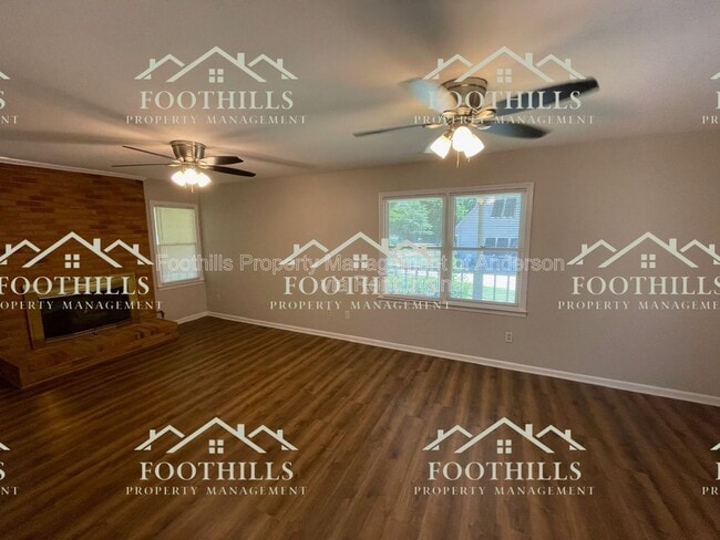 Building Photo - 214 Keithwood Dr