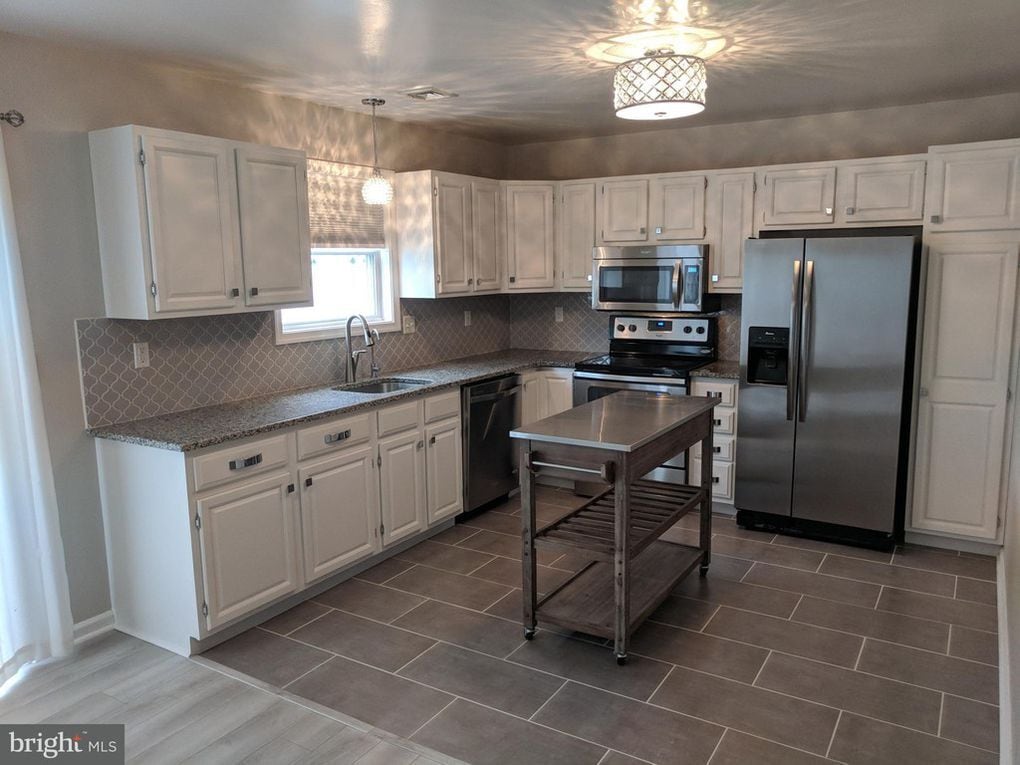 kitchen - 7230 Clearfield St