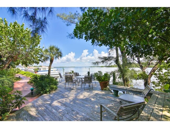 Building Photo - 3440 Gulf of Mexico Dr