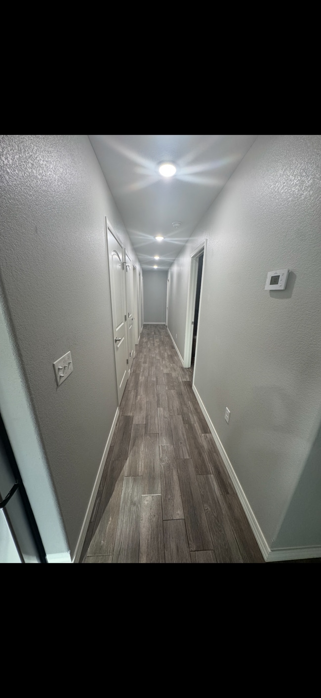 Building Photo - 235 Turnberry Ct