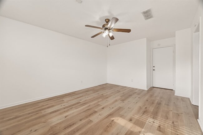 Building Photo - 13335 Trompilla Ln