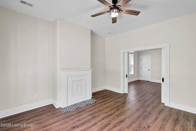 Building Photo - 1426 S Brook St