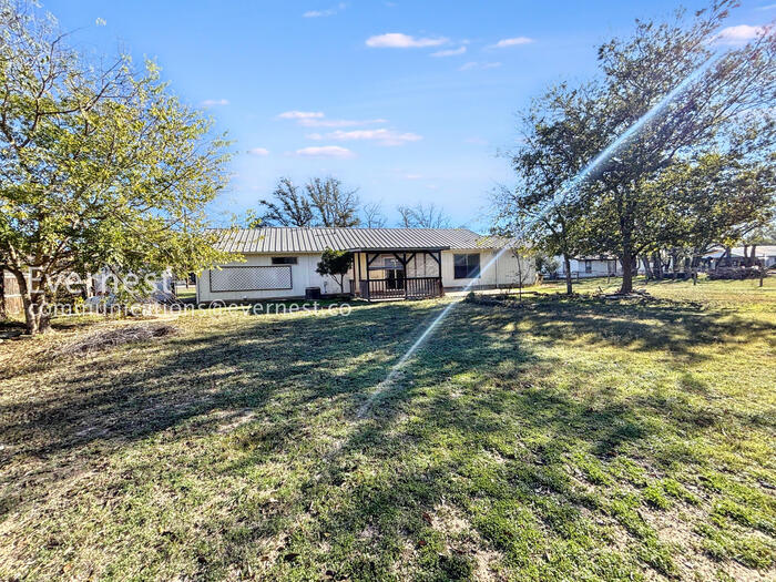 Building Photo - 208 Panther Path