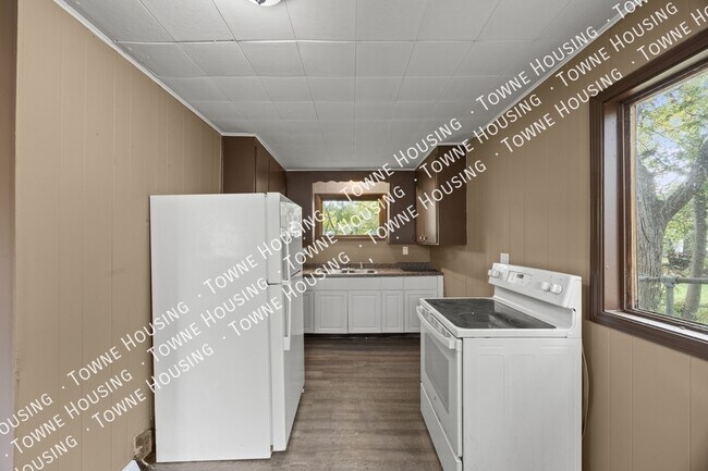 Building Photo - 1361 North Ave