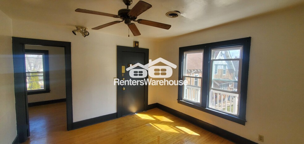 Building Photo - 2867 N Fratney St