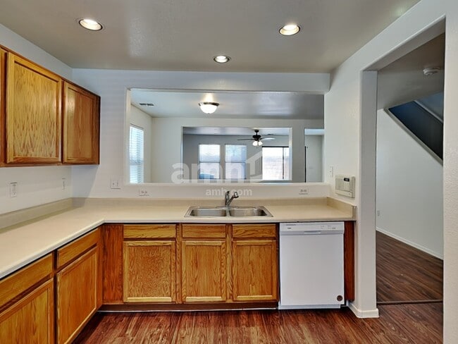 Building Photo - 8561 N 63rd Dr