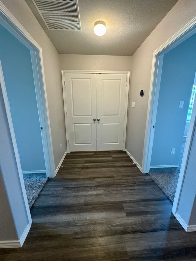 Building Photo - 2 weeks Free Rent! AVAILABLE IN BULVERDE! ...