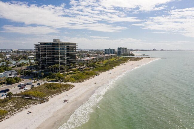 Building Photo - 7650 Bayshore Dr