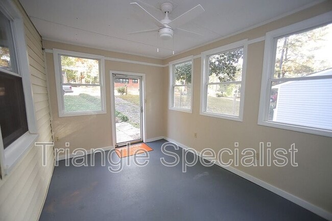 Building Photo - 3413 Cheyenne Rd