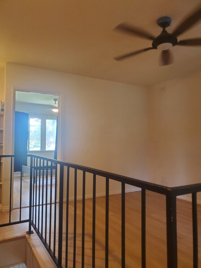 loft area / bedroom entrance - 5834 Bowcroft St
