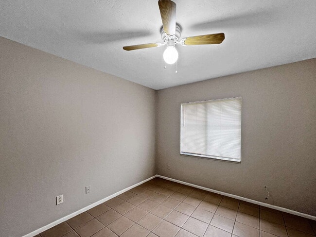 Building Photo - Your Cozy Core Era Starts in Fort Myers – ...
