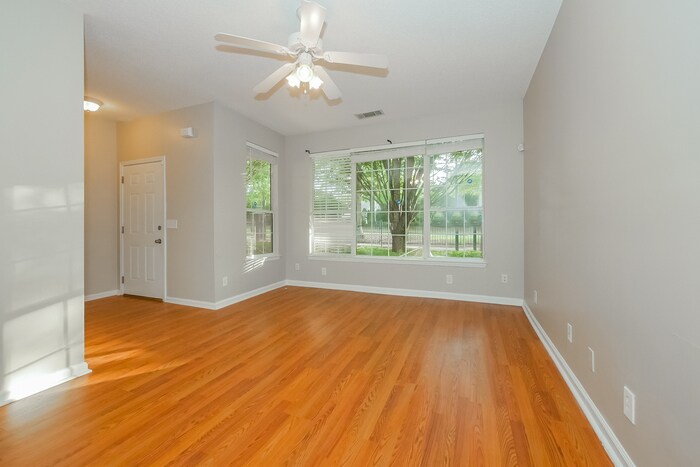 Building Photo - 373 Smokewood Wy