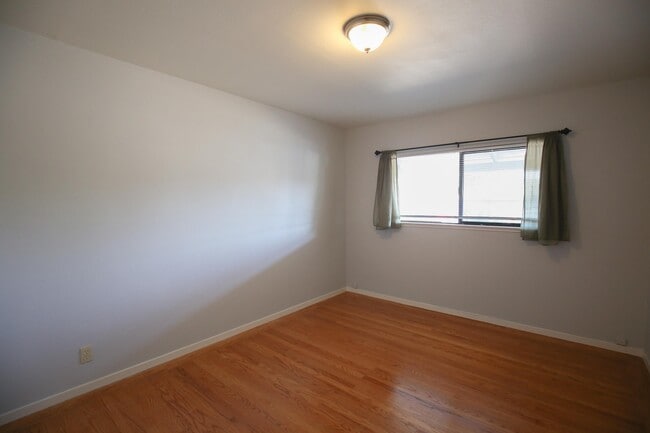 Building Photo - Floresta Gardens San Leandro Ranch Home