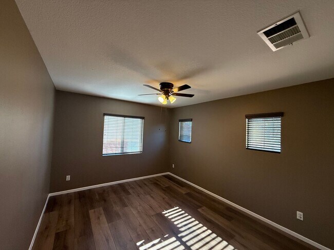 Building Photo - Beautiful Home in the Heart of Perris