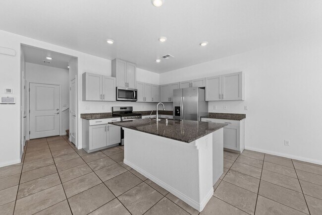 Building Photo - 4 Bedroom Home in Southern Highlands