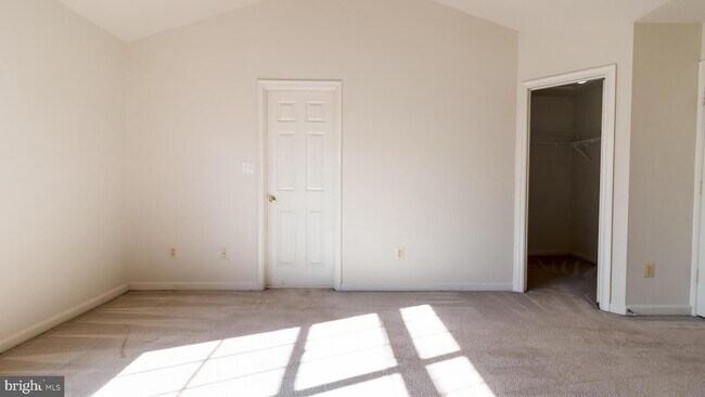 Building Photo - 45416 Baggett Terrace