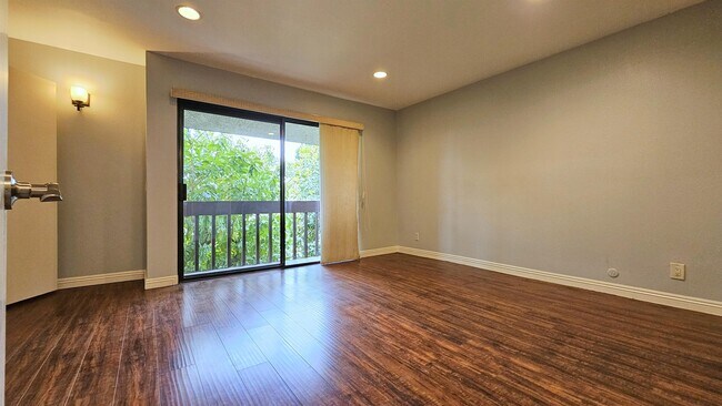 Building Photo - 8283 Willis Ave