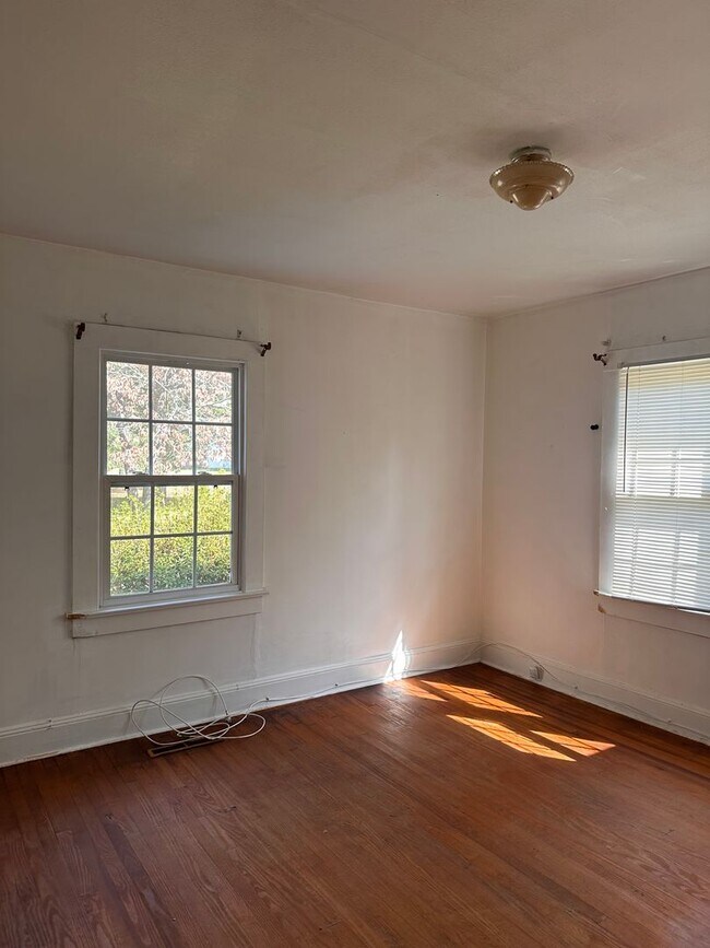Building Photo - RENTAL HOME 2BD/1BTH