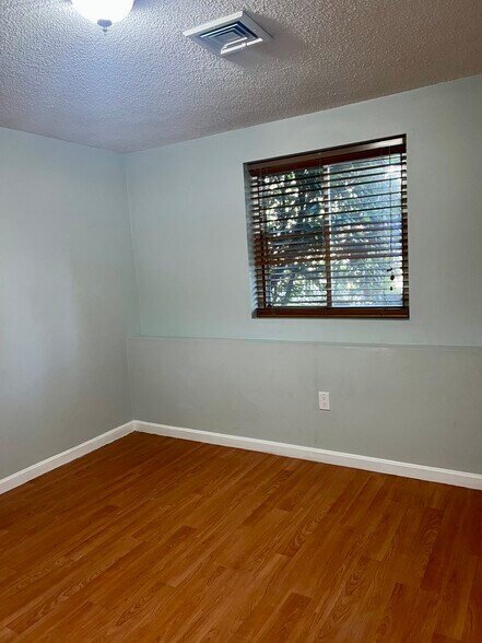 Building Photo - 35 Prospect St