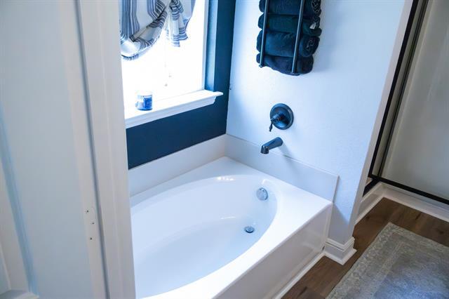 Building Photo - 2304 Eton Pl