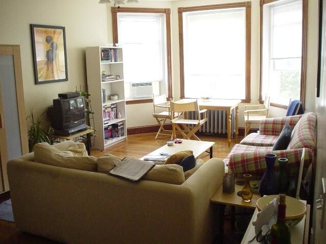 Building Photo - 21 Gibbs St