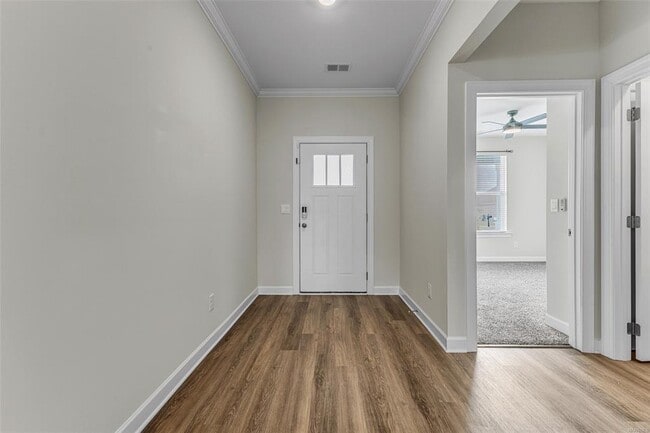 Building Photo - 1029 Birch Ln