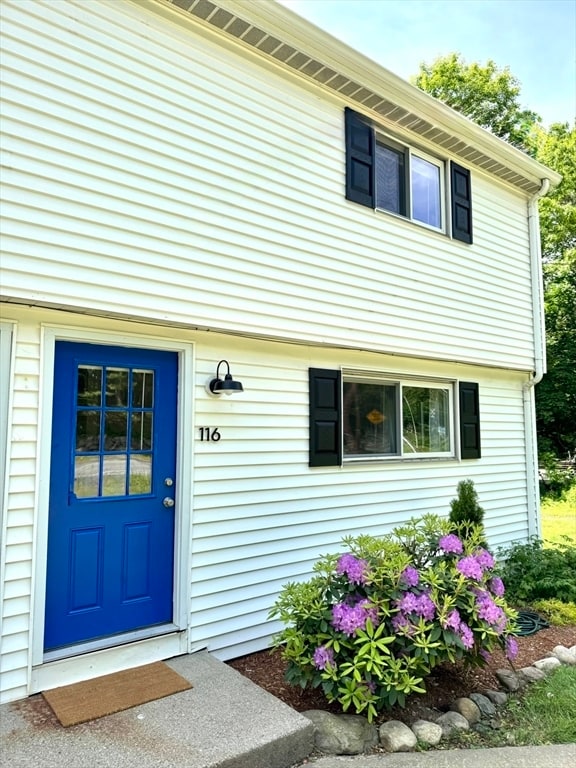 Primary Photo - 116 Central St