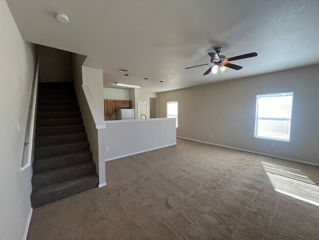 Building Photo - 5811 Golf Bend