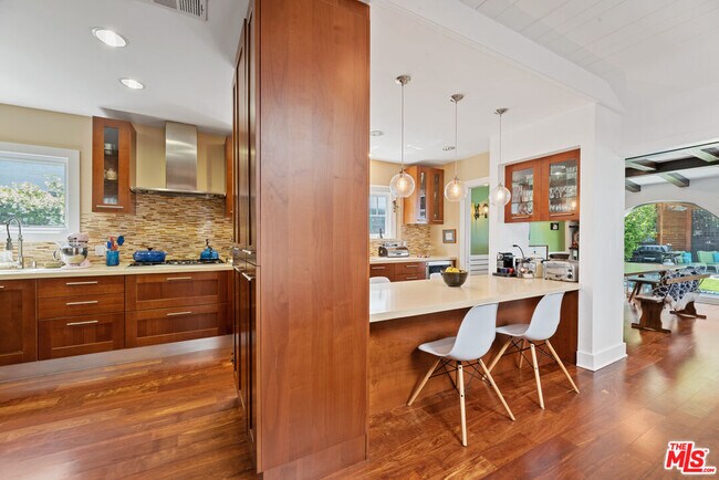 Building Photo - 10521 Cushdon Ave