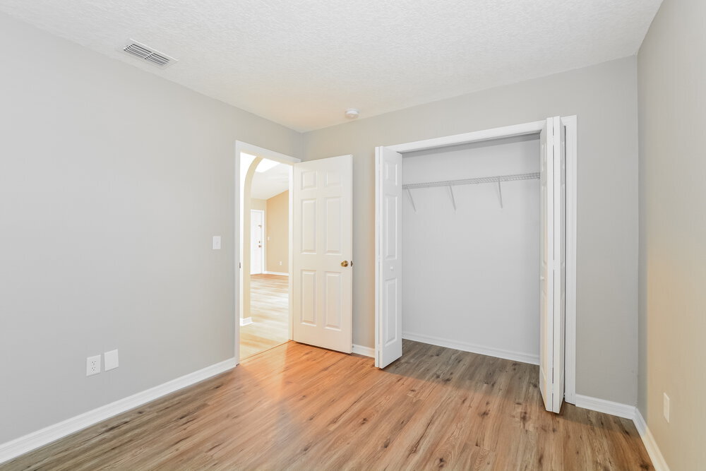 Building Photo - 2850 Surf Dr