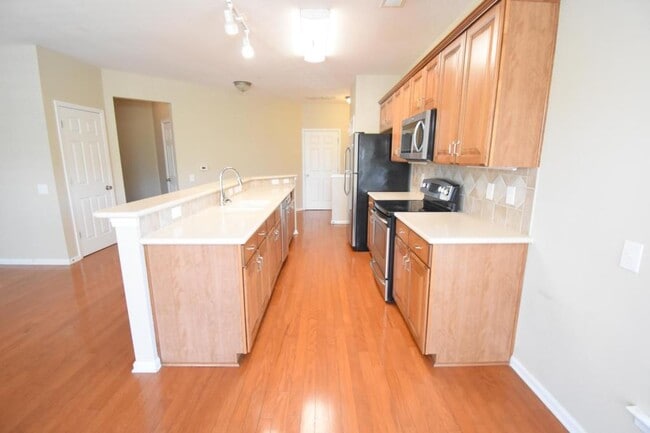 Building Photo - 14945 Santa Lucia Dr