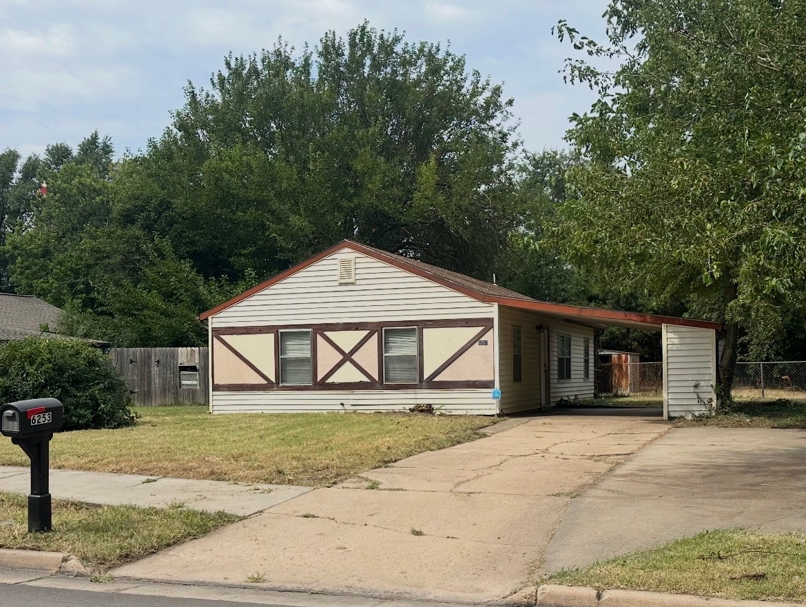 Building Photo - 6253 N Jacksonville Dr