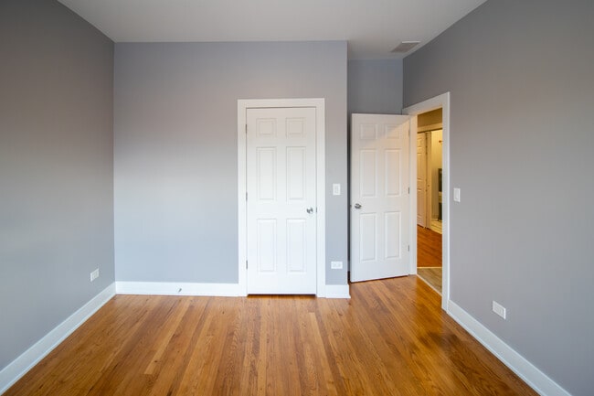 Building Photo - 5310 S Harper Ave