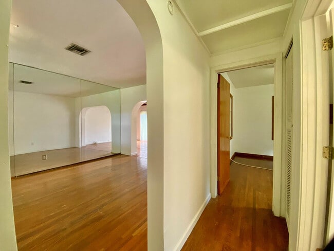 Building Photo - 14131 NW 3rd Ave