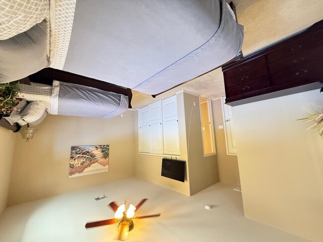 Building Photo - 1928 W Spur Dr