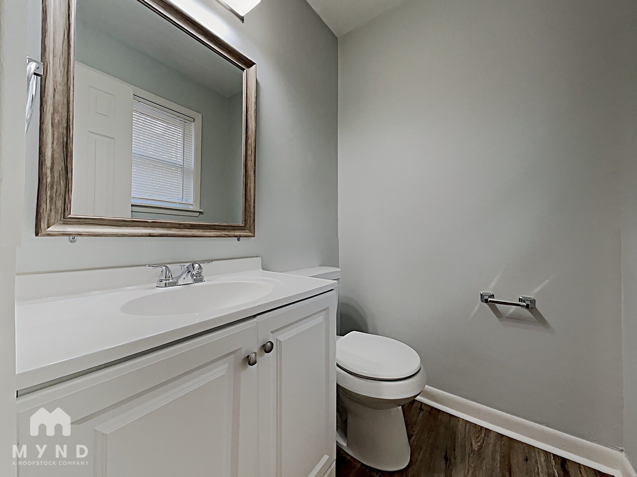 Building Photo - 2405 Longleaf Dr