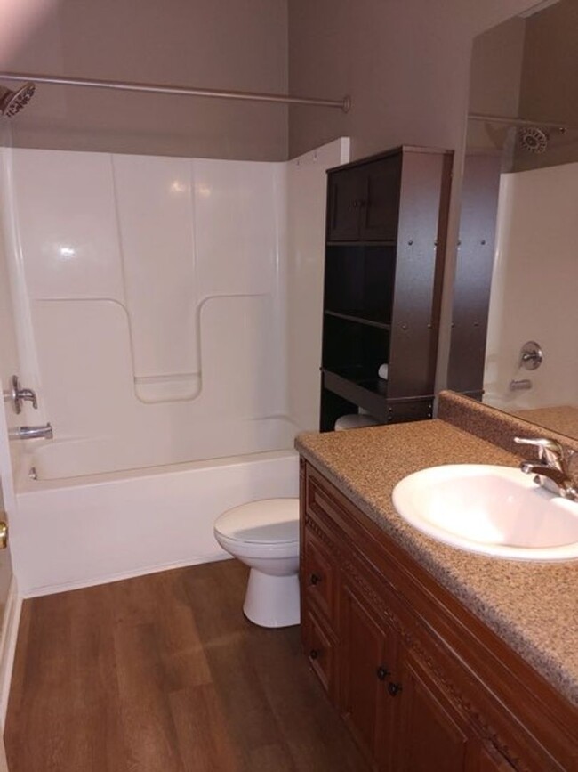 Building Photo - Spacious 4-Bedroom Home - Available for Rent!