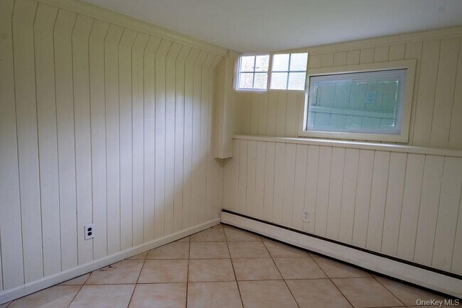 Building Photo - 5 Idlewild Dr